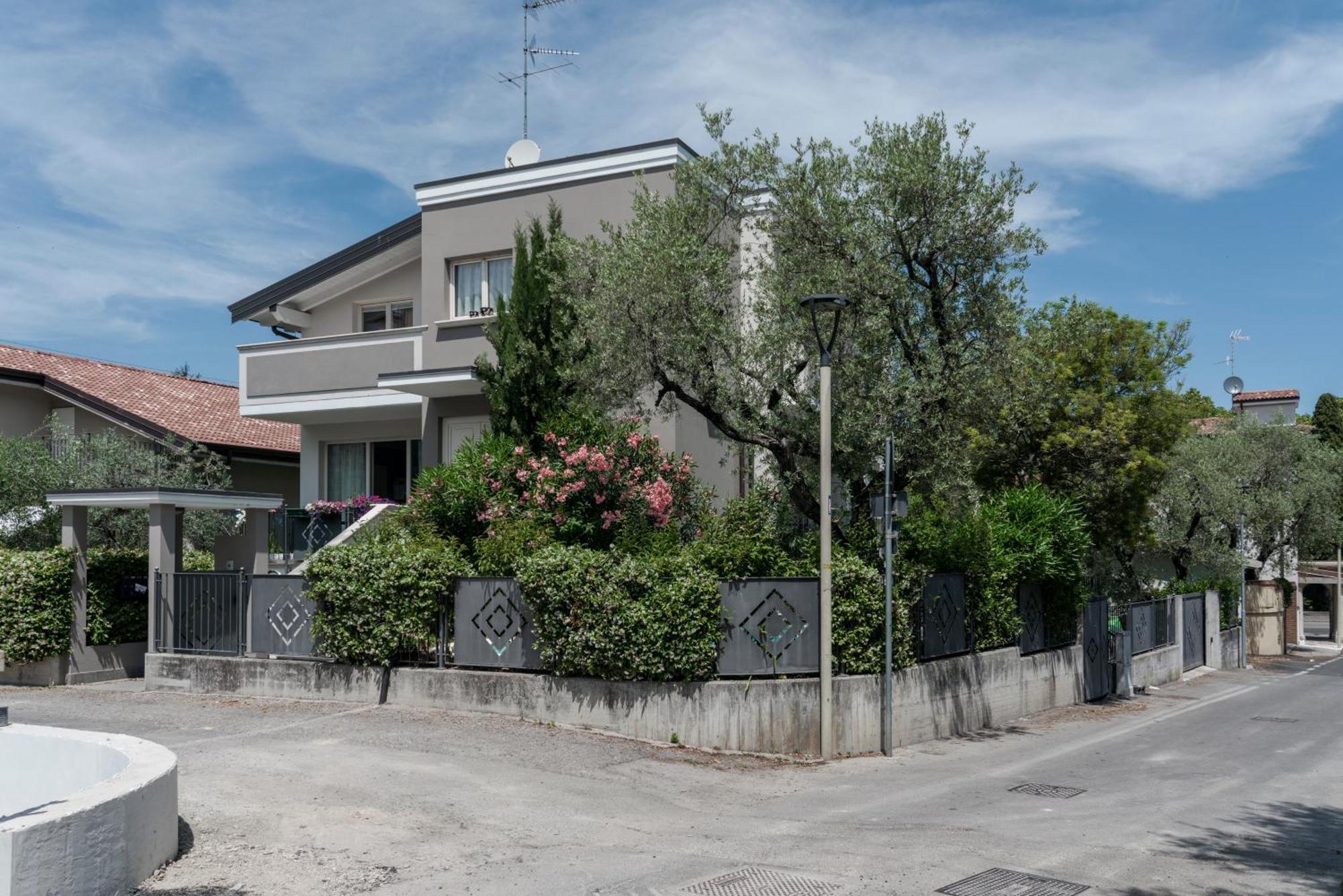 Matteotti Apartments Desenzano del Garda Extérieur photo